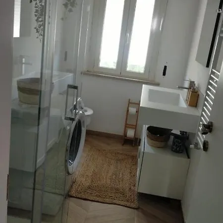 Bibi's House 3 Bedroom Apartman Ellera