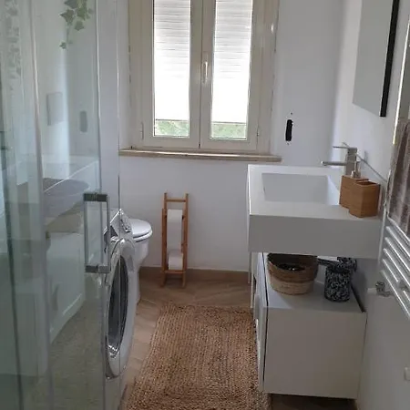 Bibi's House 3 Bedroom Apartman *